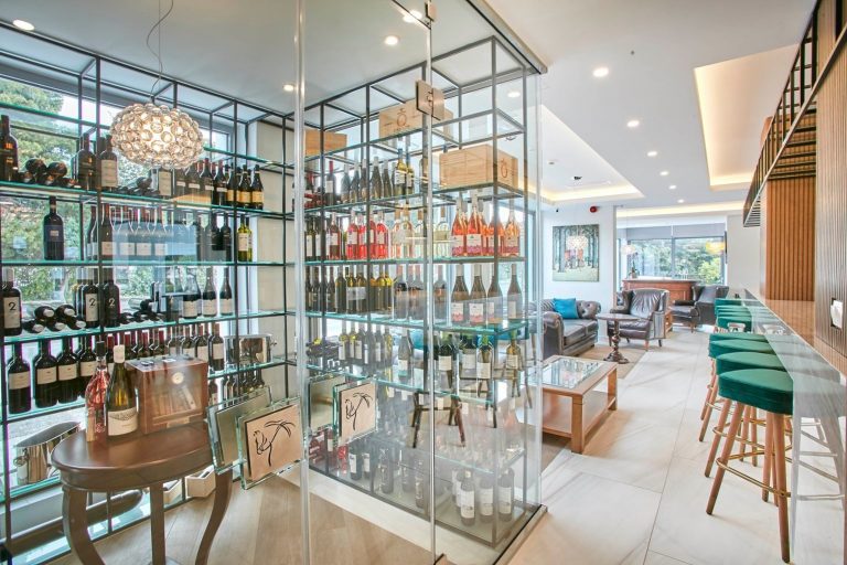 Glyfada Riviera Hotel