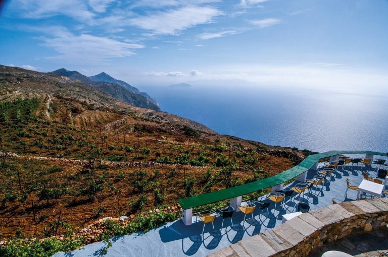 Wine tasting with a sea breeze