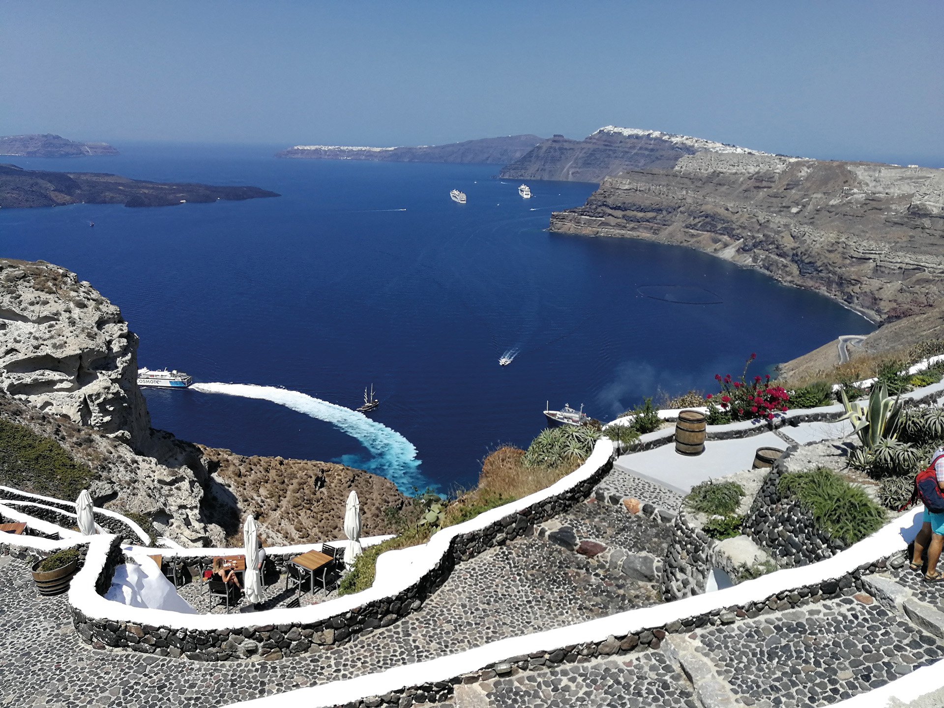 Wine tasting overlooking the Caldera.