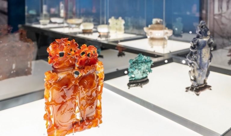 Chinese carved fine art