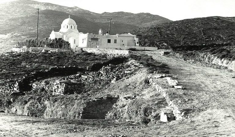Tinos and the Cyclades in the Mycenaean era